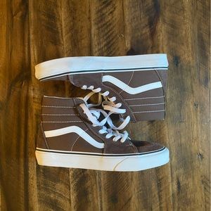Vans SK8-Hi Skate Shoes
Rain Drum/True White